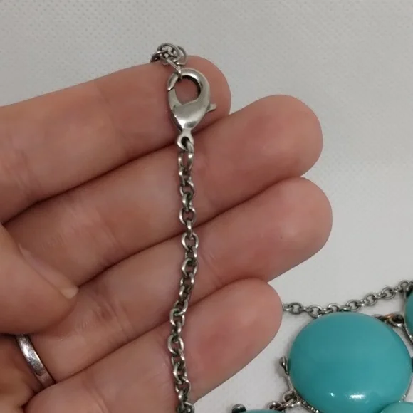Teal blue accent necklace - Picture 3 of 4